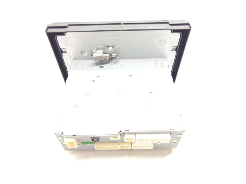 Recambio de sistema audio / radio cd para toyota auris (_e18_) 1.3 (nre180_) referencia OEM IAM 8614002360  