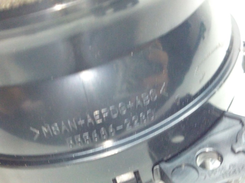 Recambio de aireador derecho para toyota auris (_e18_) 1.3 (nre180_) referencia OEM IAM 5556862280  