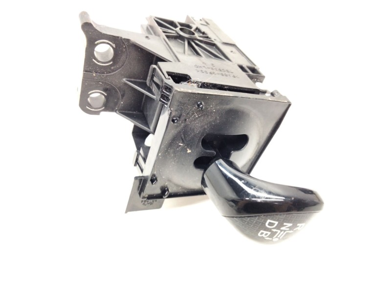 Recambio de palanca cambio para toyota auris (_e18_) 1.3 (nre180_) referencia OEM IAM 75C583  