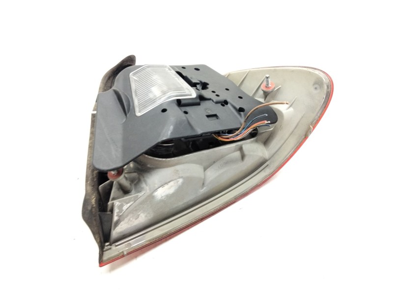 Recambio de piloto trasero izquierdo para bmw 3 coupé (e46) 320 ci referencia OEM IAM   