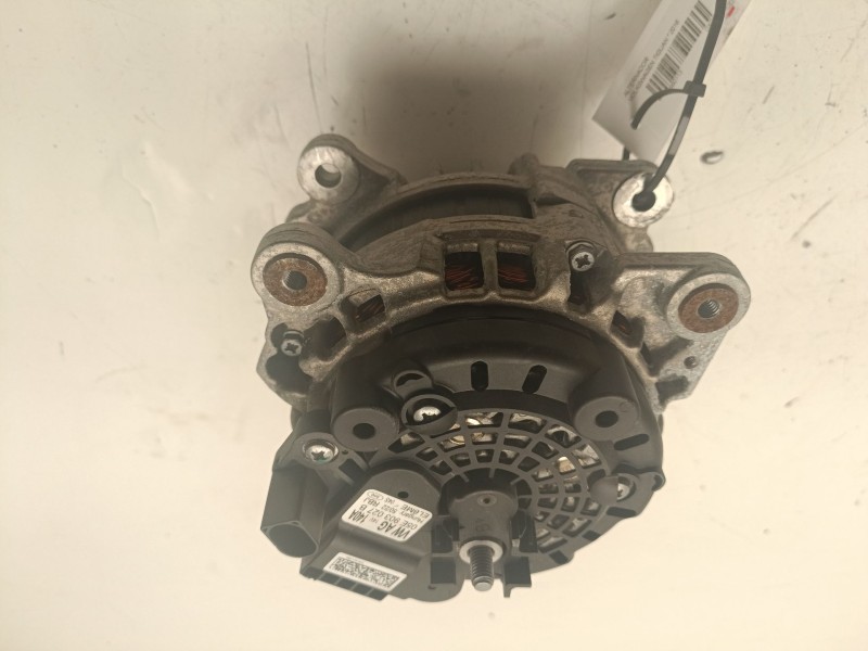 Recambio de alternador para volkswagen tiguan referencia OEM IAM 05E903027B  