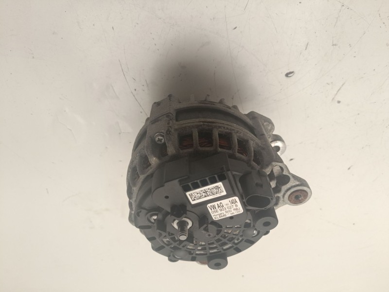 Recambio de alternador para volkswagen tiguan referencia OEM IAM 05E903027B  