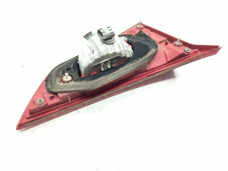 Recambio de piloto trasero derecho porton para toyota auris touring sports (e18) hybrid active referencia OEM IAM   