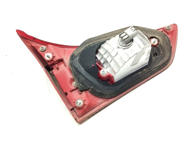 Recambio de piloto trasero derecho porton para toyota auris touring sports (e18) hybrid active referencia OEM IAM   