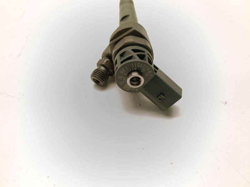 Recambio de inyector para bmw serie 5 touring (f11) referencia OEM IAM 0445110382  