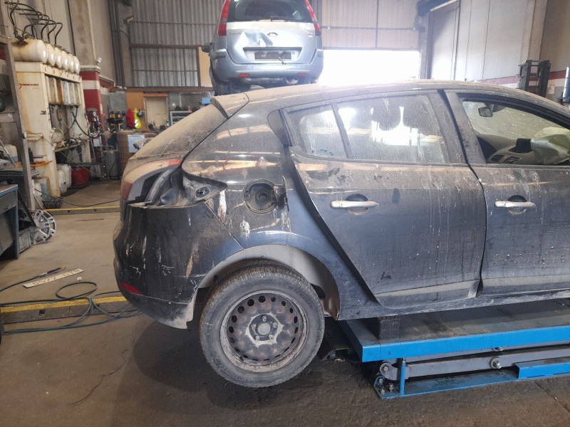 renault megane iii fastback (bz0/1_, b3_) del año 2010