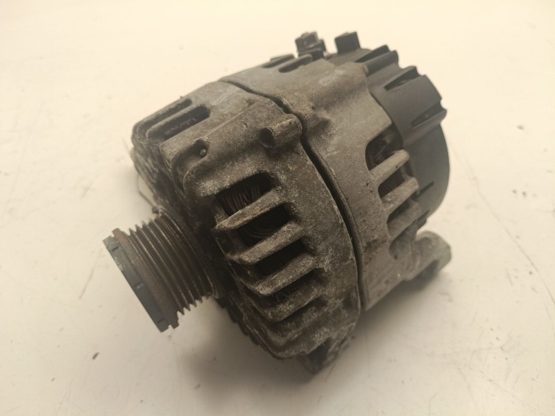 Recambio de alternador para bmw 3 touring (e91) 320 d referencia OEM IAM 8507624AI02  
