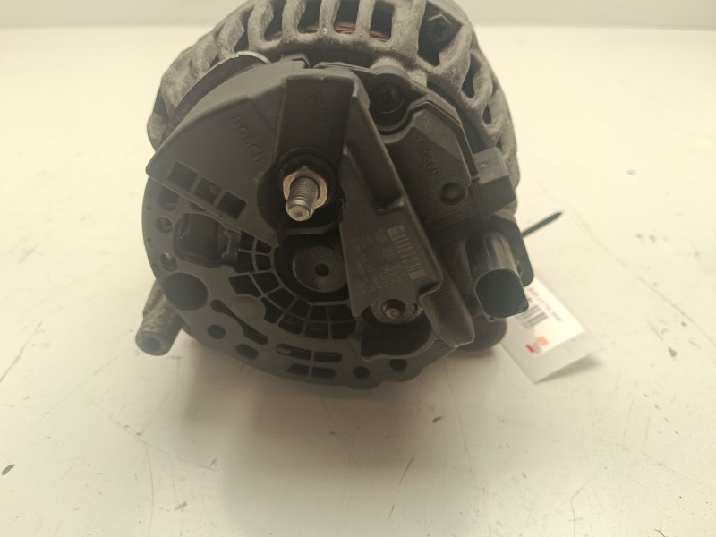 Recambio de alternador para audi a4 b7 descapotable (8he) 2.0 tdi referencia OEM IAM 06F903023J  