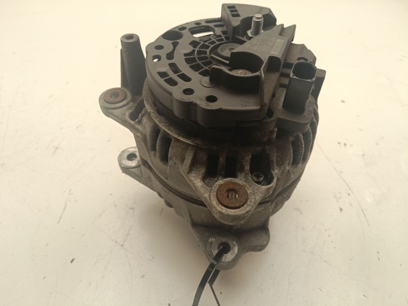 Recambio de alternador para audi a4 b7 descapotable (8he) 2.0 tdi referencia OEM IAM 06F903023J  