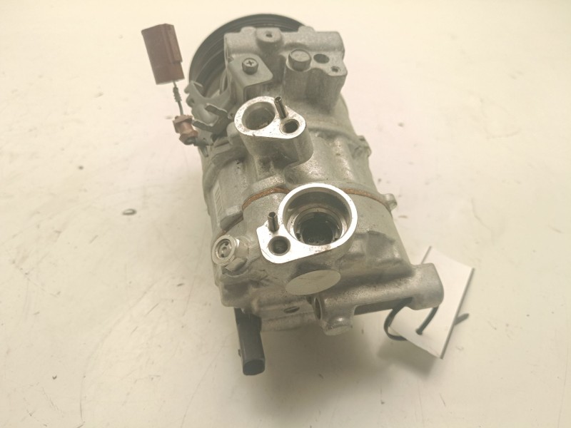 Recambio de compresor aire acondicionado para volkswagen tiguan referencia OEM IAM 3Q0816803D  