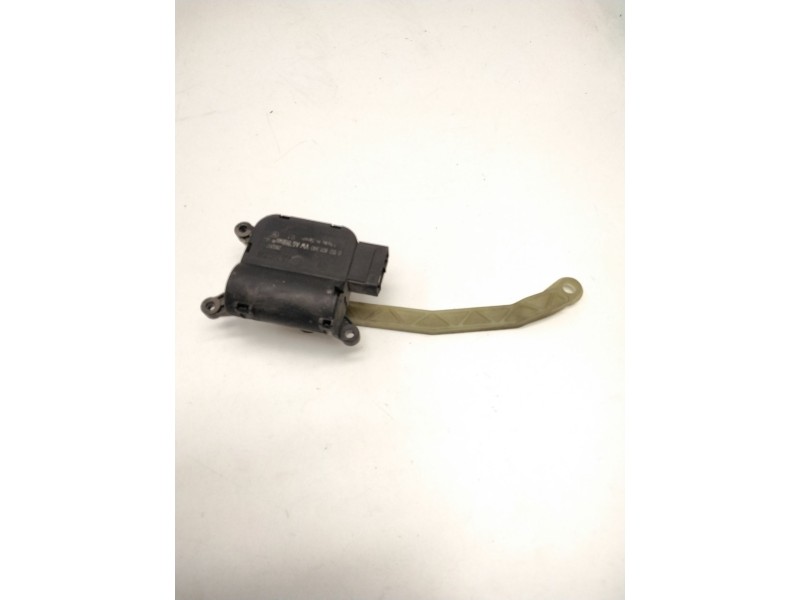 Recambio de motor trampillas para audi a3 (8p) referencia OEM IAM 0132801340  983384KD