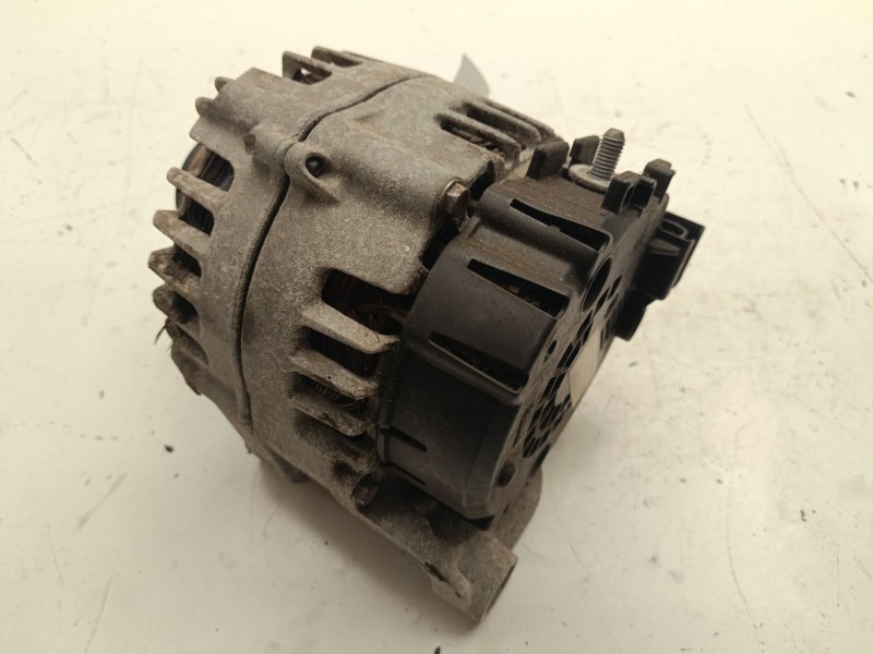 Recambio de alternador para bmw 1 (f20) 118 d referencia OEM IAM 8519890AI01  