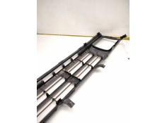Recambio de rejilla delantera para nissan terrano i (wd21) 2.4 i 4wd referencia OEM IAM 623186G00  RECAMBIO NUEVO 2
