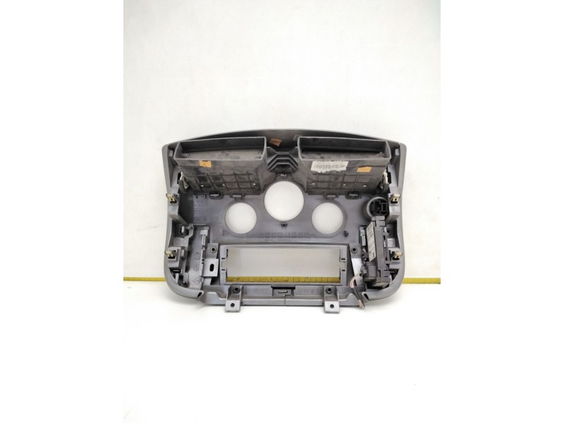 Recambio de consola central para renault scénic ii (jm0/1_) 1.9 dci referencia OEM IAM 8200140713  