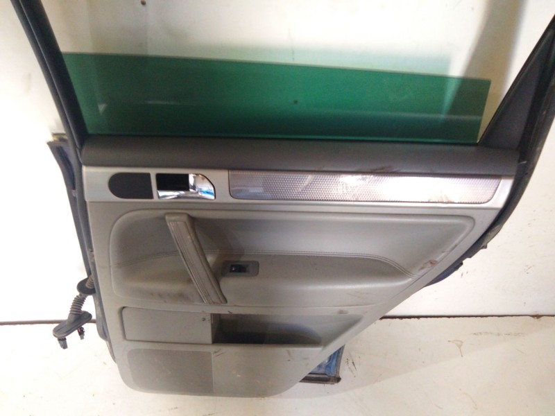 Recambio de puerta trasera derecha para volkswagen touareg (7la, 7l6, 7l7) 3.0 v6 tdi referencia OEM IAM   