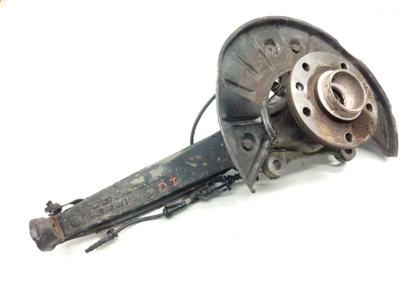 Recambio de mangueta delantera izquierda para volkswagen touareg (7la, 7l6, 7l7) 3.0 v6 tdi referencia OEM IAM 7L6407257A  