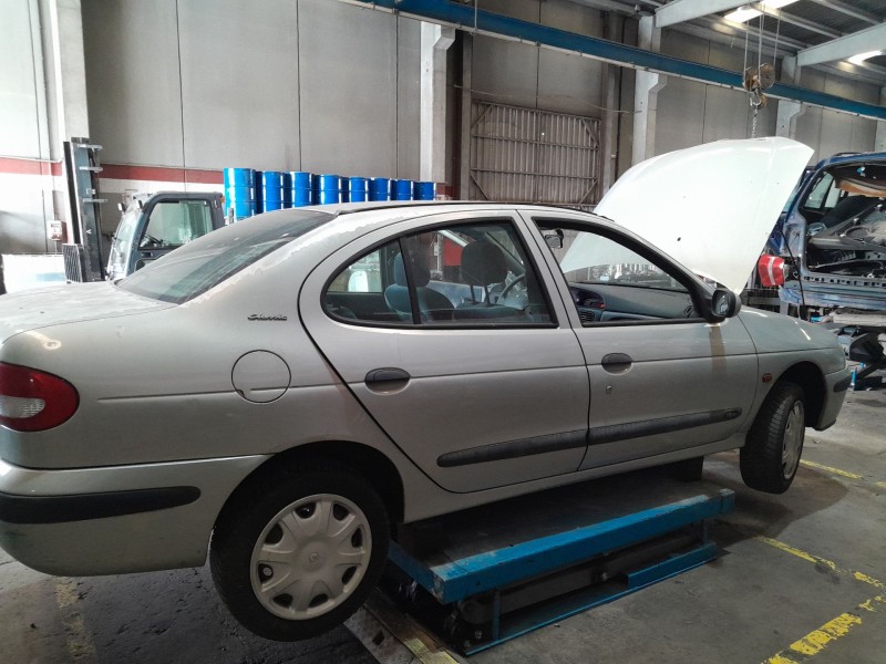 renault megane i classic (la0/1_) del año 2001