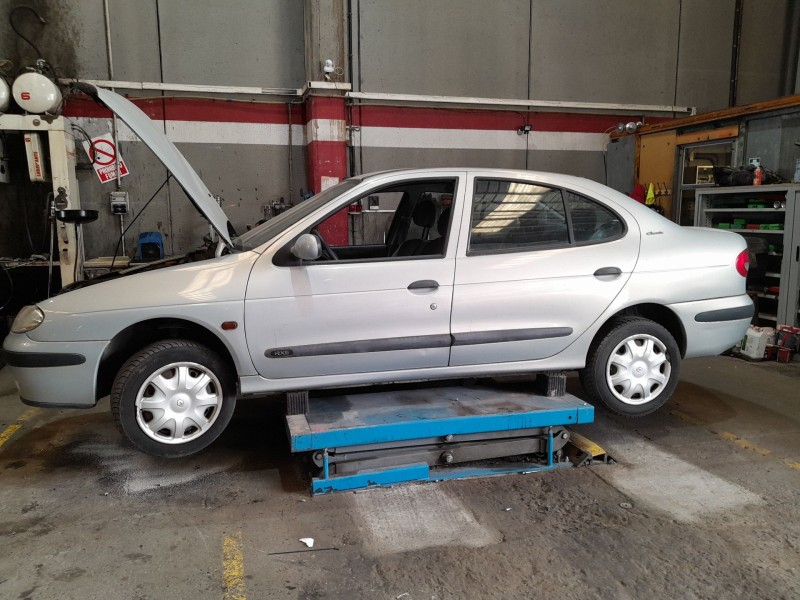 renault megane i classic (la0/1_) del año 2001