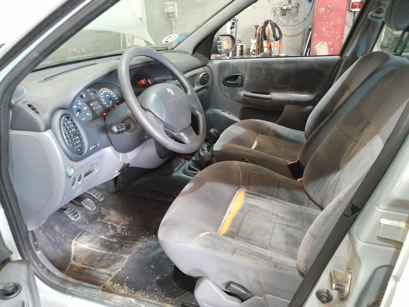 renault megane i classic (la0/1_) del año 2001