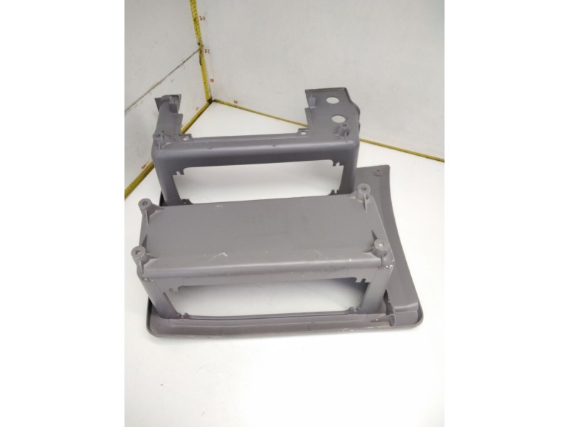 Recambio de estribo de cabina derecho para mercedes-benz actros referencia OEM IAM MB505132 MCP550699 NUEVA GRIS