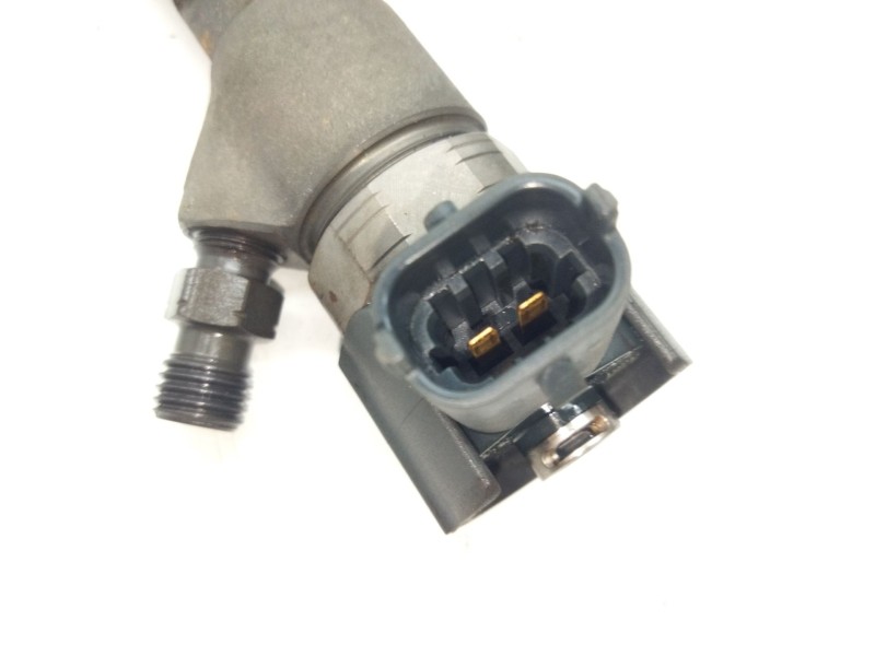 Recambio de inyector para kia sportage iii (sl) 2.0 crdi referencia OEM IAM 0445110374  