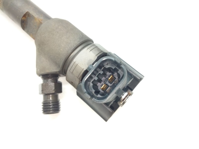 Recambio de inyector para kia sportage iii (sl) 2.0 crdi referencia OEM IAM 0445110374  