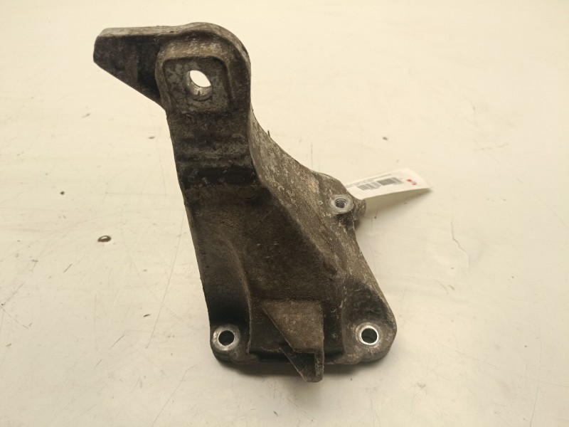 Recambio de soporte motor derecho superior para bmw 1 (e87) 118 d referencia OEM IAM 22116781916  
