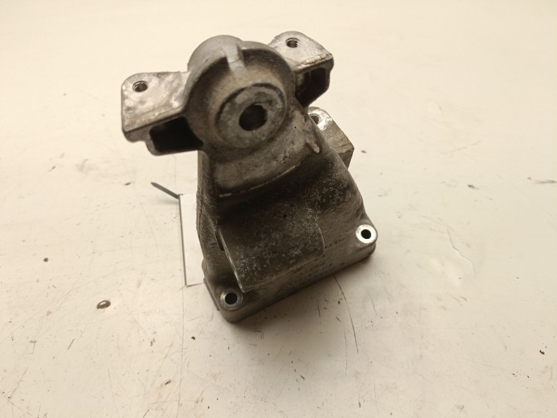 Recambio de soporte motor derecho superior para mercedes-benz glc (x253) 250 d 4-matic (253.909) referencia OEM IAM A6512235604 