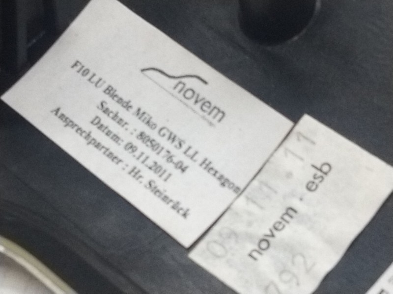 Recambio de consola central para bmw 5 (f10) 525 d referencia OEM IAM 805017604  