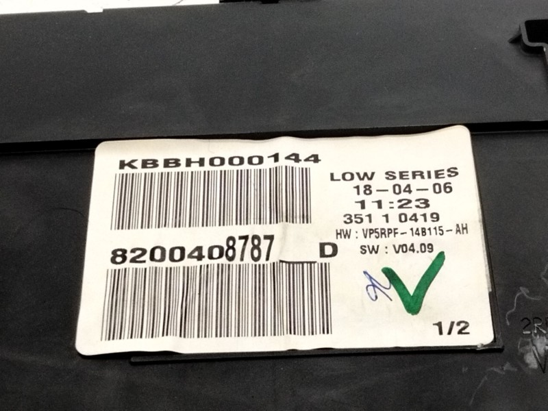 Recambio de cuadro instrumentos para renault megane ii berlina 5p 1.9 dci diesel fap referencia OEM IAM 8200408787D  