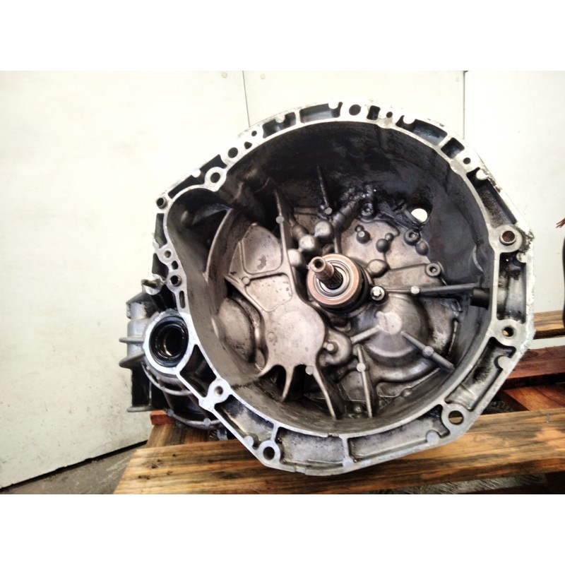 Recambio de caja cambios para renault megane ii berlina 5p 1.9 dci diesel fap referencia OEM IAM 8200370824  