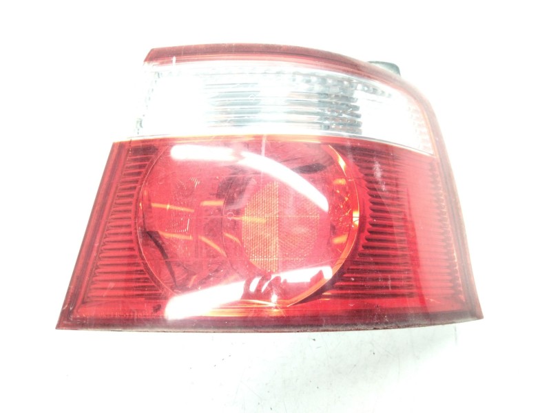 Recambio de piloto trasero derecho para kia carens 2.0 crdi ex monovolumen referencia OEM IAM   