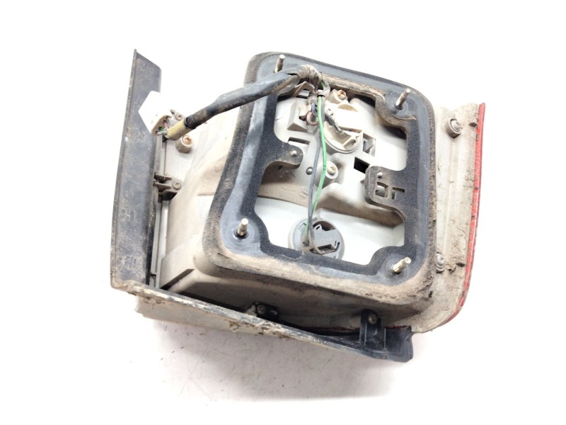 Recambio de piloto trasero derecho para kia carens 2.0 crdi ex monovolumen referencia OEM IAM   