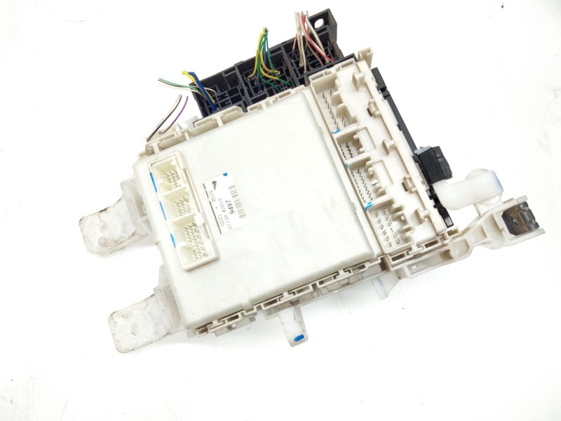 Recambio de caja reles para toyota rav 4 (a3) 2.2 turbodiesel cat referencia OEM IAM 8273042010  