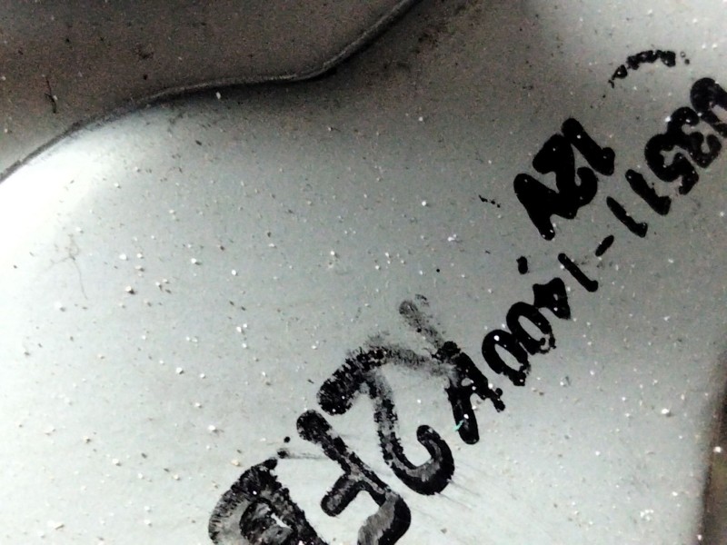 Recambio de motor limpia trasero para kia carens 2.0 crdi ex monovolumen referencia OEM IAM 035111400  