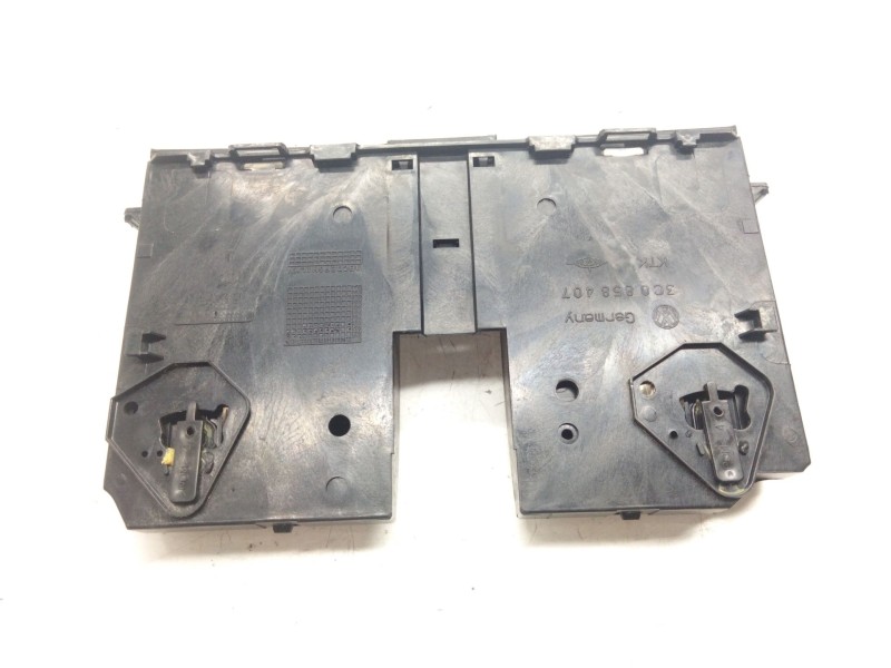 Recambio de portavasos para volkswagen passat b6 (3c2) 2.0 tdi referencia OEM IAM 3C0858407  