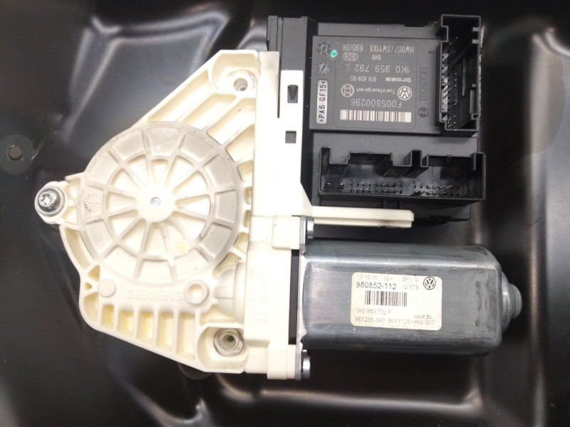 Recambio de elevalunas delantero derecho para volkswagen passat b6 (3c2) 2.0 tdi referencia OEM IAM 3C1837756G  