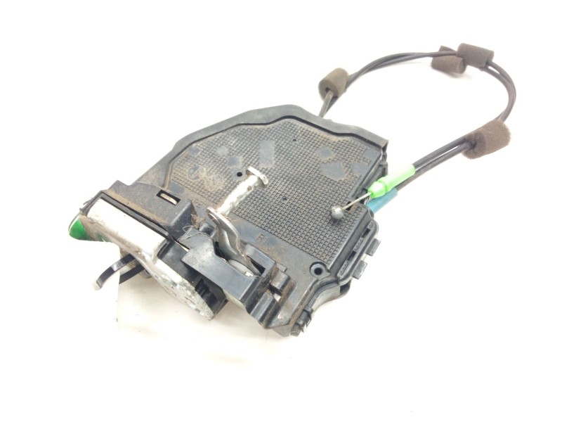 Recambio de cerradura puerta trasera derecha para toyota rav 4 (a3) 2.2 turbodiesel cat referencia OEM IAM   