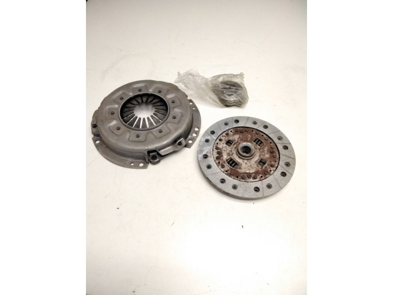 Recambio de kit embrague para nissan sunny ii (n13, b12) 1.6 i referencia OEM IAM HN60Z2 PRENSA DISCO Y COJINETE VALEO