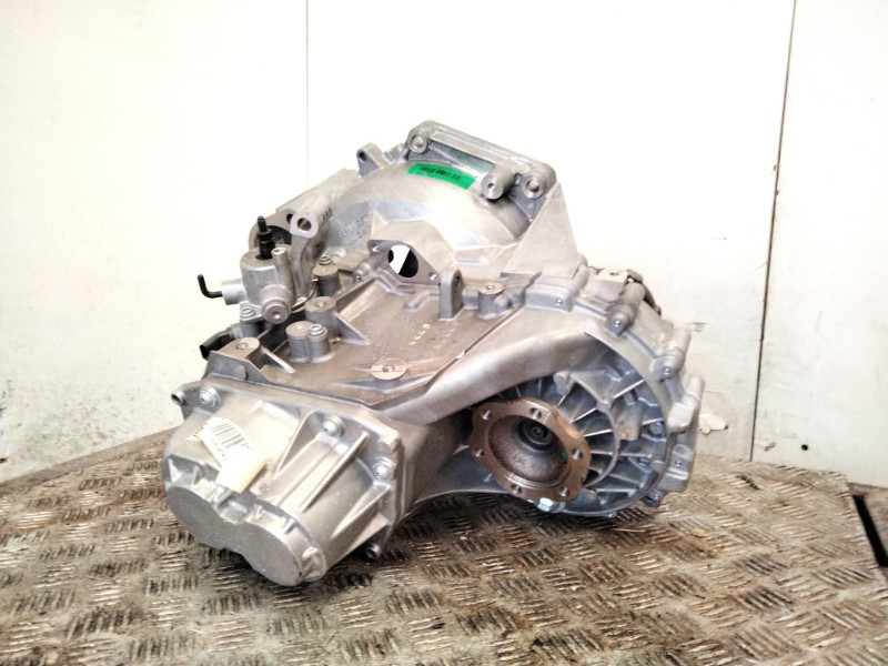 Recambio de caja cambios para volkswagen t-roc (a11, d11) 1.0 tsi referencia OEM IAM 0AJ301103  