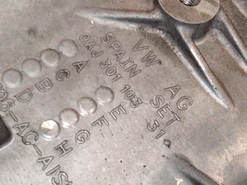 Recambio de caja cambios para volkswagen t-roc (a11, d11) 1.0 tsi referencia OEM IAM 0AJ301103  