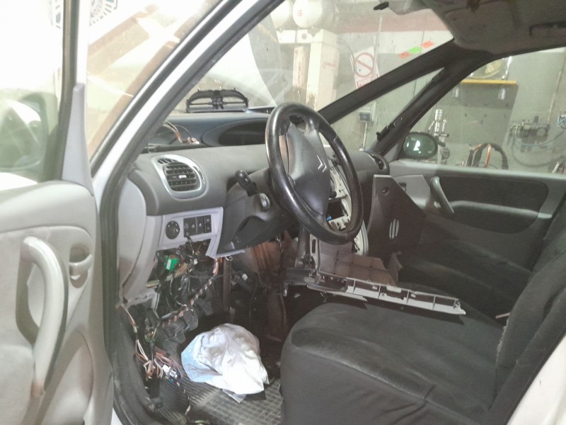 citroën xsara picasso (n68) del año 2007