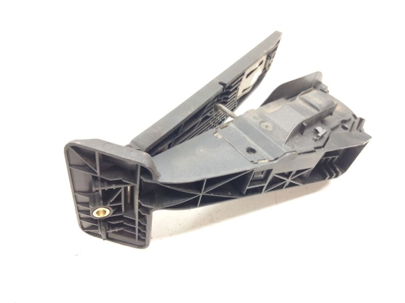 Recambio de pedal acelerador para bmw 2 gran tourer (f46) 218 d xdrive referencia OEM IAM 6859999  