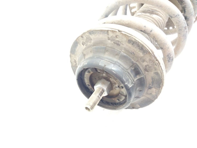 Recambio de amortiguador delantero derecho para volkswagen t5 transporter caja cerrada referencia OEM IAM   