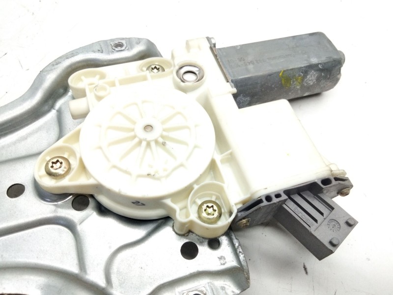 Recambio de elevalunas delantero izquierdo para toyota avensis berlina (t25) 2.0 d4-d executive sedán (4-ptas) referencia OEM IA