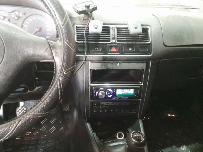 volkswagen golf iv (1j1) del año 2001