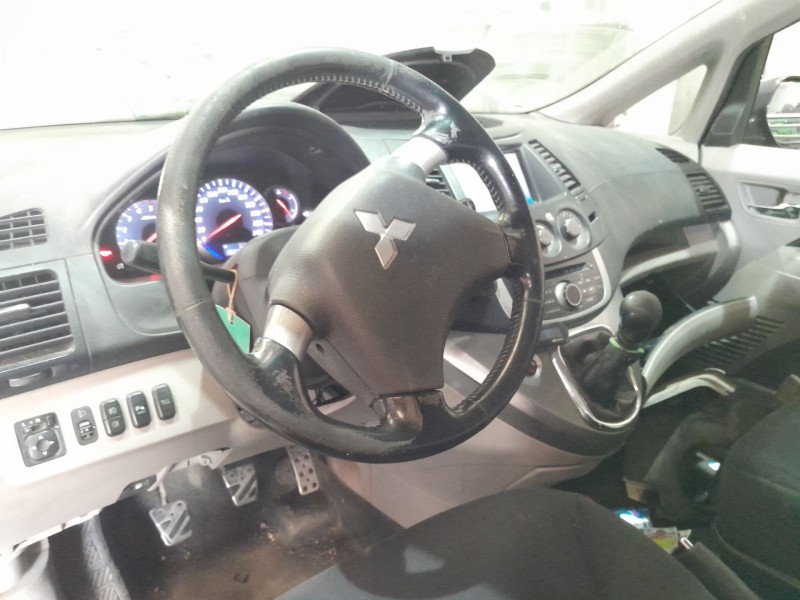 mitsubishi grandis (na_w) del año 2008