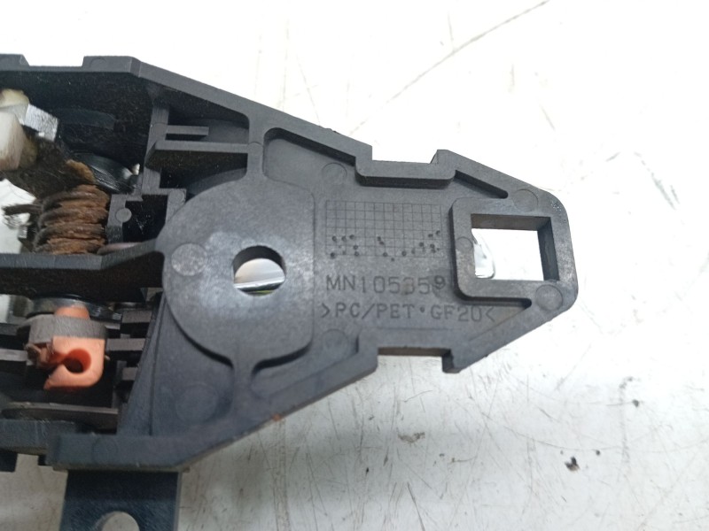 Recambio de maneta interior delantera izquierda para mitsubishi grandis (na_w) 2.0 di-d (na8w) referencia OEM IAM MN10535  
