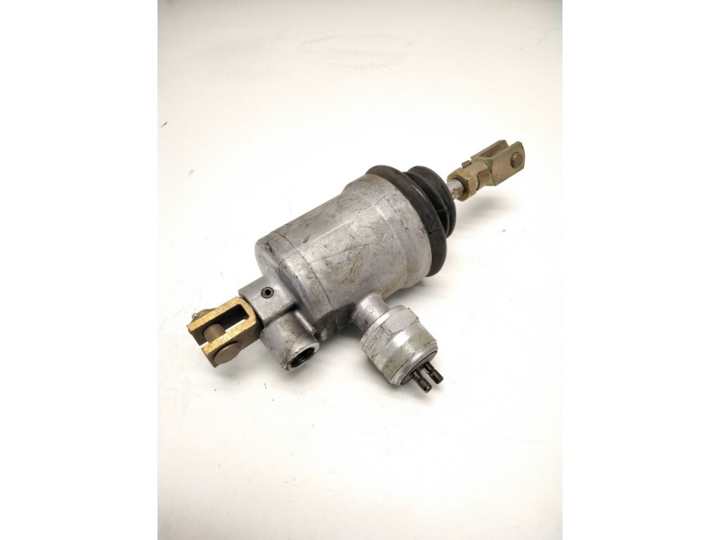 Recambio de cilindro actuador embrague para daf ft xf 105 460 referencia OEM IAM 0002606263  2240000300