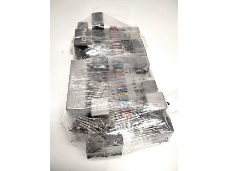 Recambio de caja fusibles para man g 90 (tipo lo1/lo2/lo4 dsd.8.87) 9.150 caja abierta referencia OEM IAM 81254446060 896055 MAN